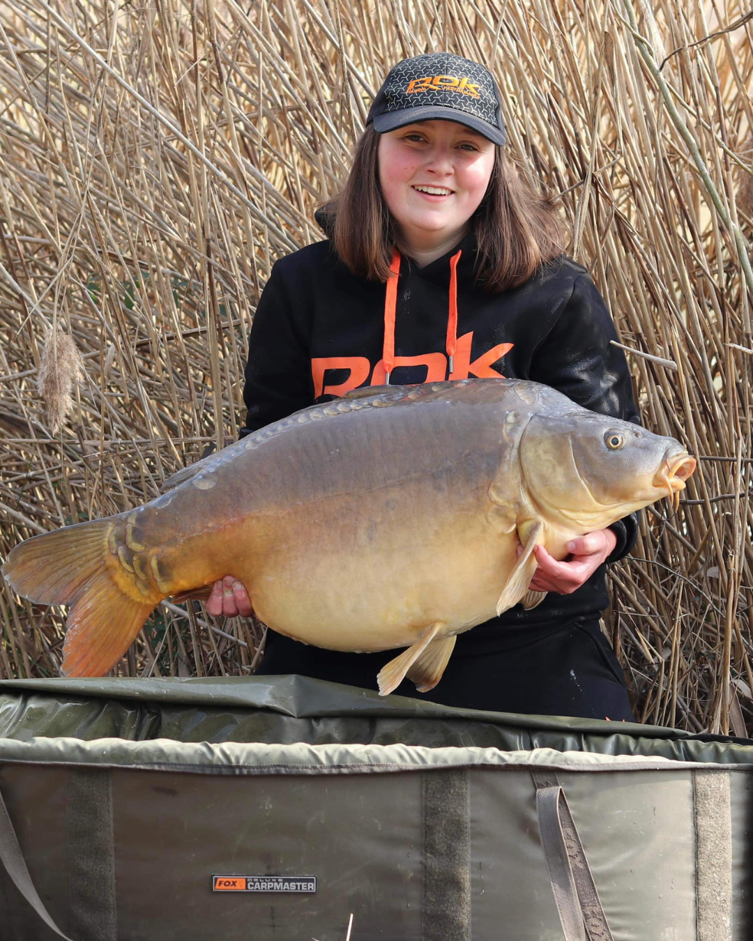 salies-carp-64-fille charline pèche carpe à Salies